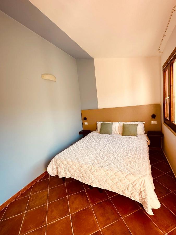 Rocce Rosse Sardinia Lejlighedshotel Isola Rossa Eksteriør billede
