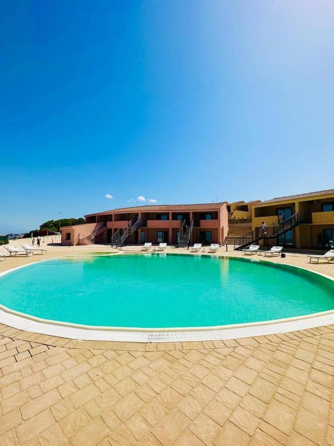 Rocce Rosse Sardinia Lejlighedshotel Isola Rossa Eksteriør billede